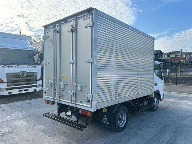 三菱ふそうキャンターアルミバン小型（2t・3t）[写真02]