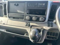 三菱ふそうキャンターアルミバン小型（2t・3t）[写真23]