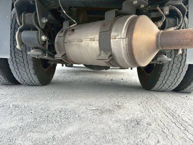 三菱ふそうキャンターアルミバン小型（2t・3t）[写真30]