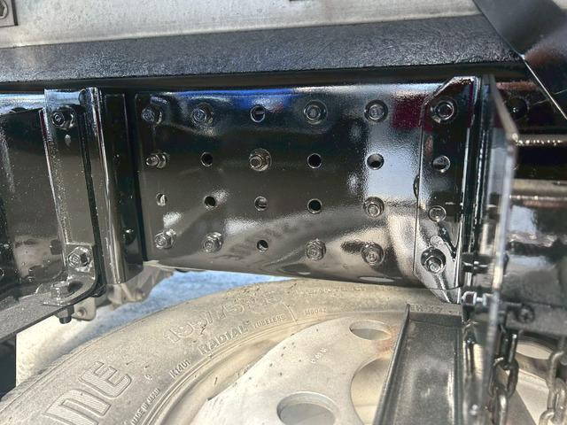 三菱ふそうキャンターアルミバン小型（2t・3t）[写真33]