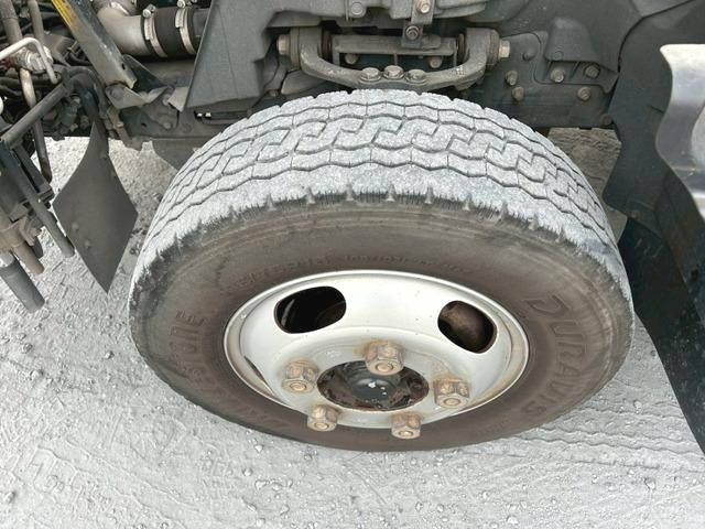 三菱ふそうキャンターアルミバン小型（2t・3t）[写真38]