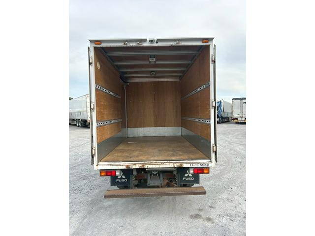 三菱ふそうキャンターアルミバン小型（2t・3t）[写真07]