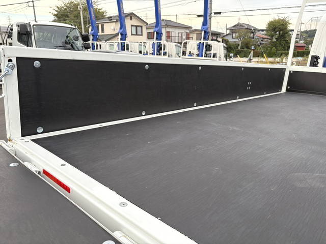 三菱ふそうキャンタークレーン4段小型（2t・3t）[写真10]