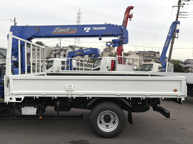 三菱ふそうキャンタークレーン4段小型（2t・3t）[写真07]