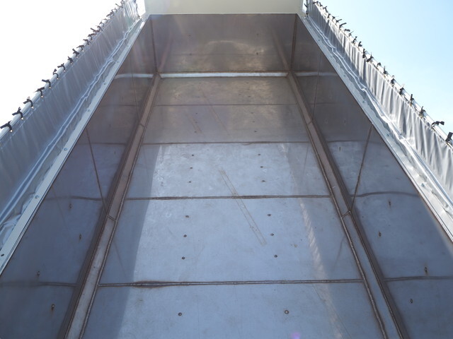 三菱ふそうスーパーグレート深ダンプ（土砂禁ダンプ）大型（10t）[写真12]