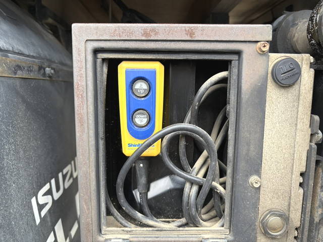 いすゞエルフダブルキャブ（Wキャブ）小型（2t・3t）[写真14]