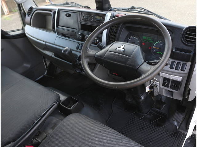 三菱ふそうキャンターダンプ小型（2t・3t）[写真26]