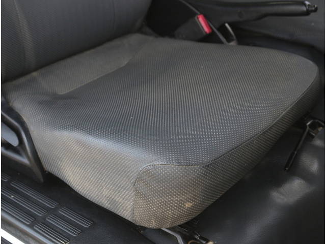 三菱ふそうキャンターダンプ小型（2t・3t）[写真29]