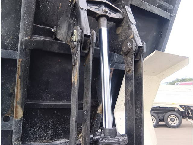 いすゞフォワード深ダンプ（土砂禁ダンプ）中型（4t）[写真09]