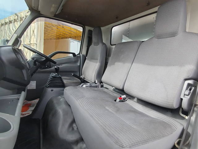 日野デュトロアルミバン小型（2t・3t）[写真24]