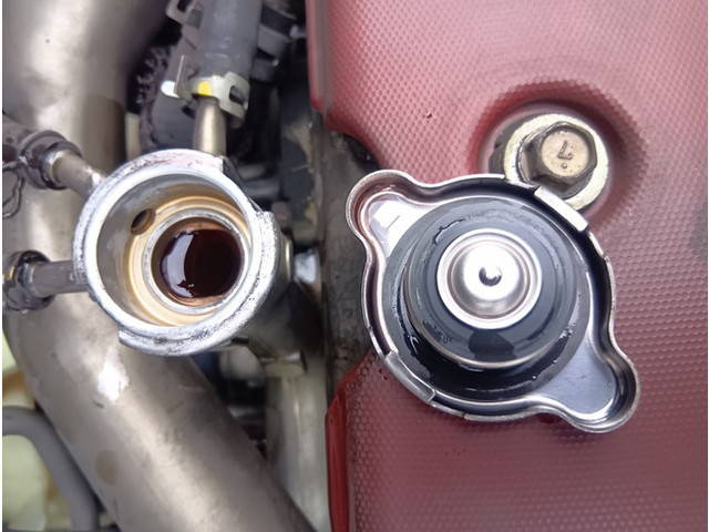 日野デュトロパッカー車（塵芥車）小型（2t・3t）[写真14]