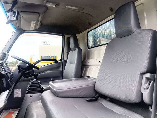 日野デュトロパッカー車（塵芥車）小型（2t・3t）[写真23]