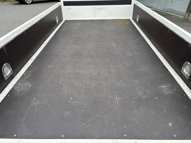 日野デュトロ平ボディ小型（2t・3t）[写真12]