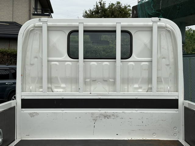 日野デュトロ平ボディ小型（2t・3t）[写真13]