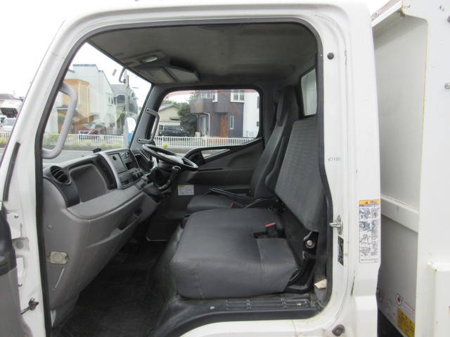 三菱ふそうキャンターダンプ小型（2t・3t）[写真14]
