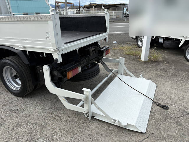 トヨタダイナ平ボディ小型（2t・3t）[写真27]