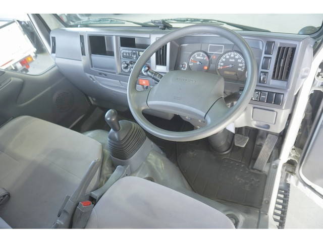 いすゞエルフ平ボディ小型（2t・3t）[写真13]