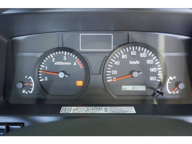 いすゞエルフ平ボディ小型（2t・3t）[写真14]