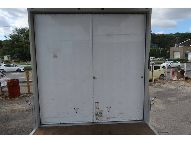 いすゞフォワードアルミウイング中型（4t）[写真11]