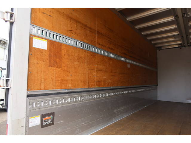 いすゞフォワードアルミウイング中型（4t）[写真14]