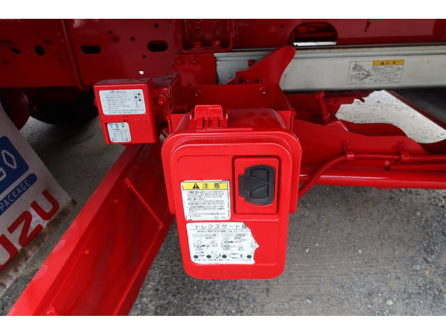いすゞフォワードアルミウイング中型（4t）[写真16]