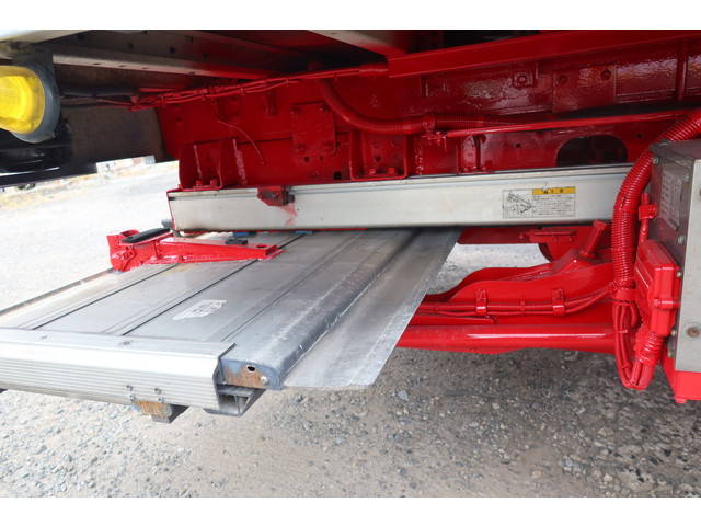 いすゞフォワードアルミウイング中型（4t）[写真18]