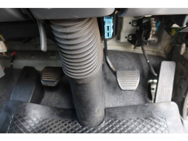 いすゞフォワードアルミウイング中型（4t）[写真29]