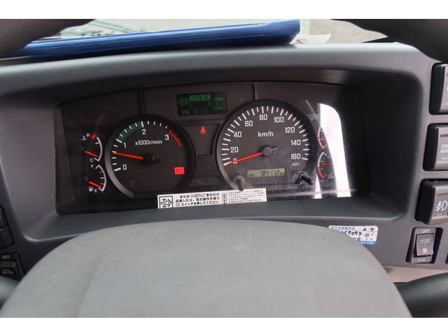 いすゞフォワードアルミウイング中型（4t）[写真33]