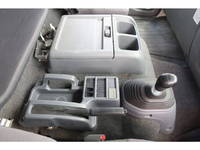 いすゞフォワードアルミウイング中型（4t）[写真36]