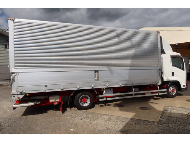 いすゞフォワードアルミウイング中型（4t）[写真06]