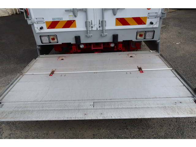 いすゞフォワードアルミウイング中型（4t）[写真08]