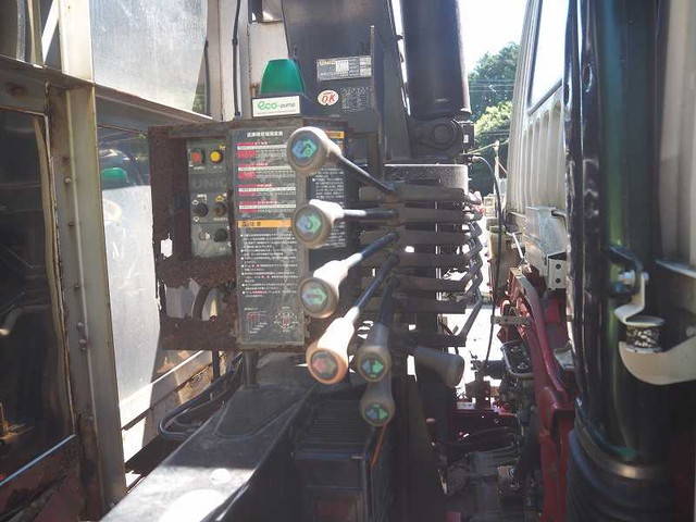 三菱ふそうファイタークレーン5段増トン（6t・8t）[写真10]