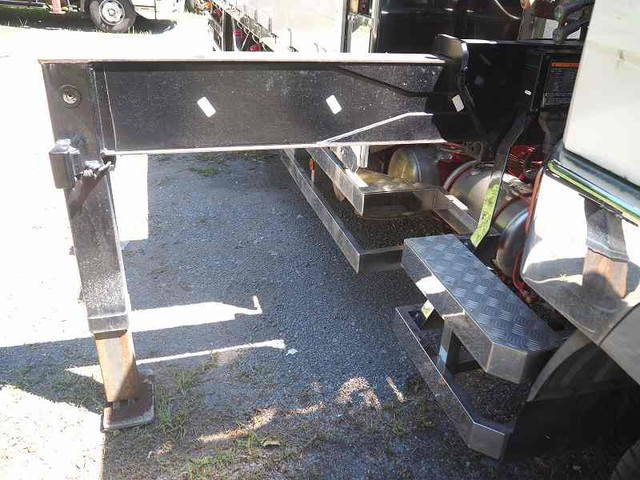 三菱ふそうファイタークレーン5段増トン（6t・8t）[写真09]