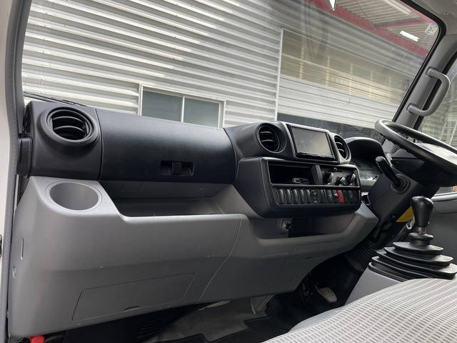 トヨタダイナアルミバン小型（2t・3t）[写真17]