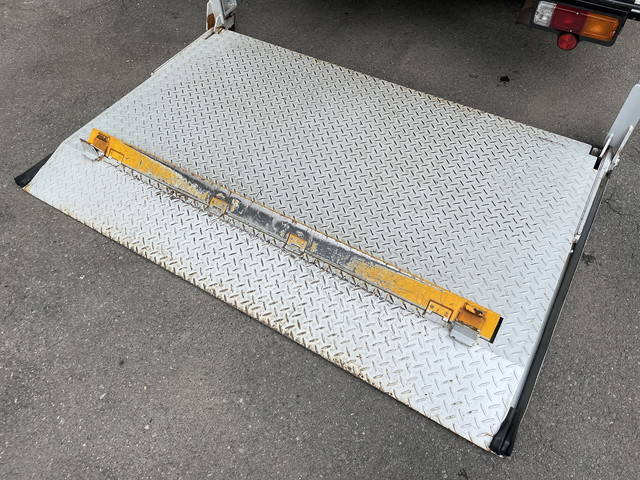 トヨタダイナアルミバン小型（2t・3t）[写真05]