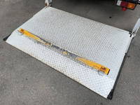 トヨタダイナアルミバン小型（2t・3t）[写真06]