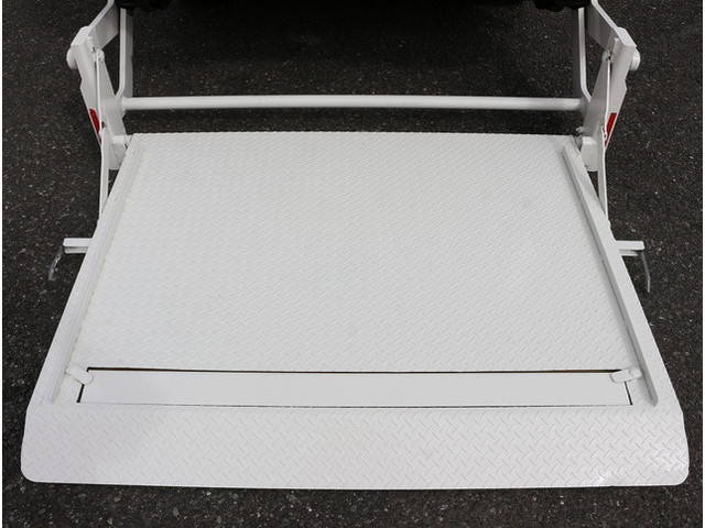 日野デュトロ平ボディ小型（2t・3t）[写真10]