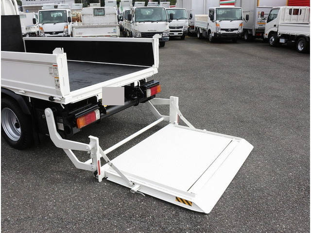 日野デュトロ平ボディ小型（2t・3t）[写真11]