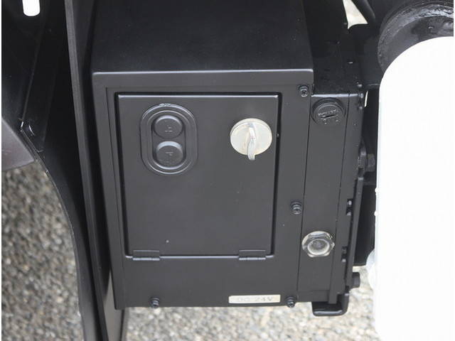 日野デュトロ平ボディ小型（2t・3t）[写真12]