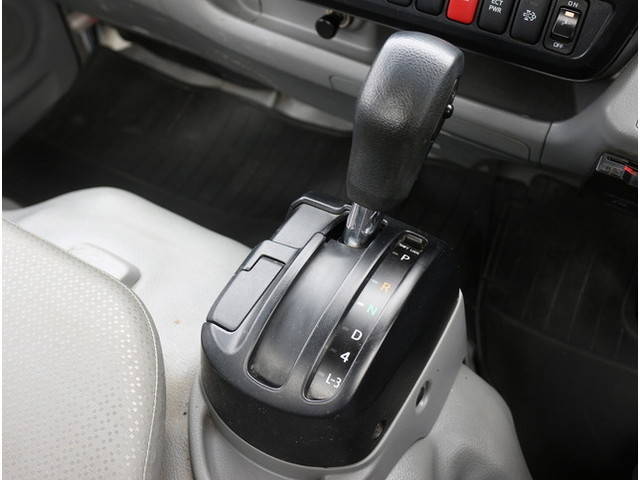 日野デュトロ平ボディ小型（2t・3t）[写真30]