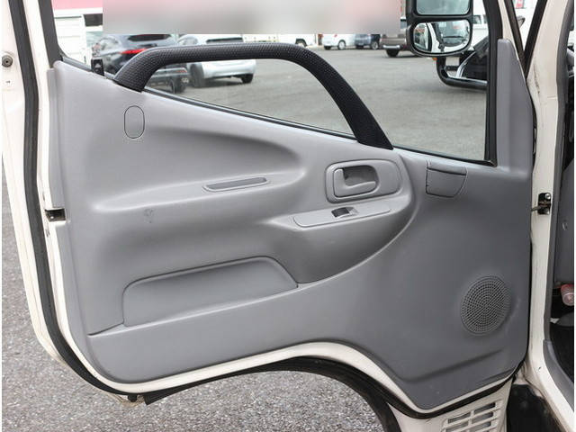 日野デュトロ平ボディ小型（2t・3t）[写真33]