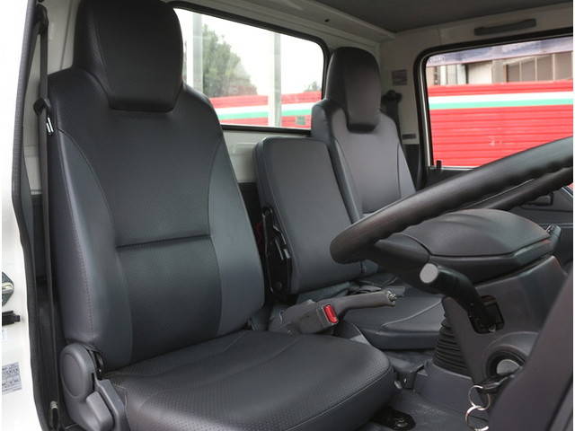 いすゞエルフ平ボディ小型（2t・3t）[写真21]