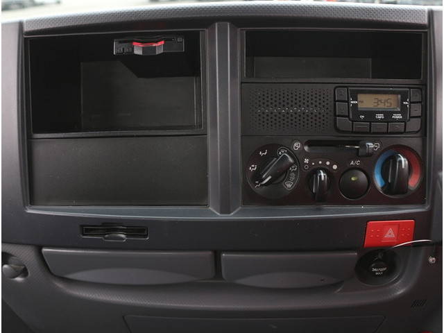 いすゞエルフ平ボディ小型（2t・3t）[写真27]