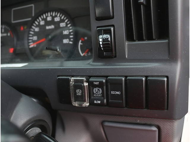 いすゞエルフ平ボディ小型（2t・3t）[写真29]