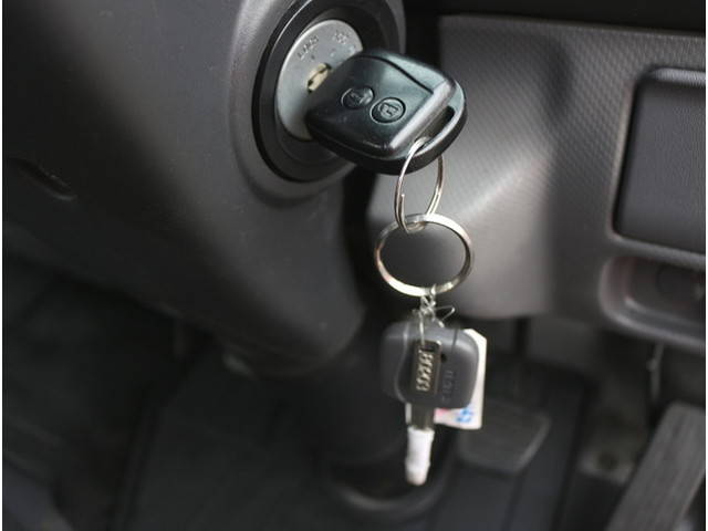 いすゞエルフ平ボディ小型（2t・3t）[写真30]