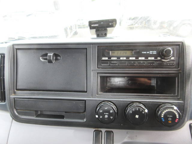 三菱ふそうキャンターダンプ小型（2t・3t）[写真15]