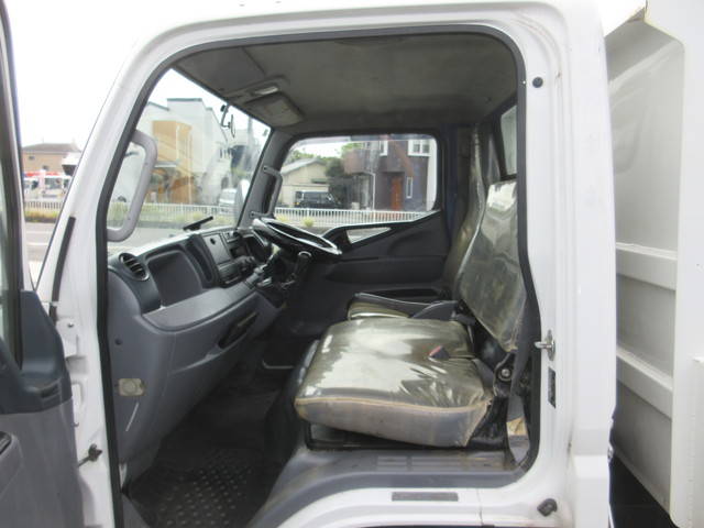 三菱ふそうキャンターダンプ小型（2t・3t）[写真17]