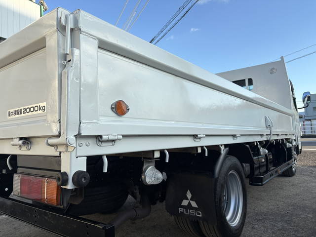 三菱ふそうキャンター平ボディ小型（2t・3t）[写真14]