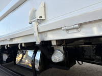 三菱ふそうキャンター平ボディ小型（2t・3t）[写真18]