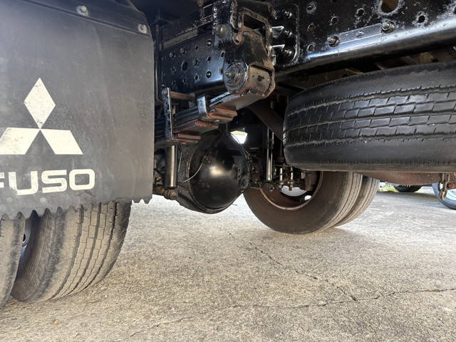 三菱ふそうキャンター平ボディ小型（2t・3t）[写真23]